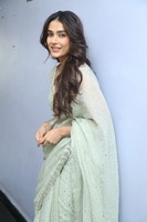 Akanksha Singh Pictures